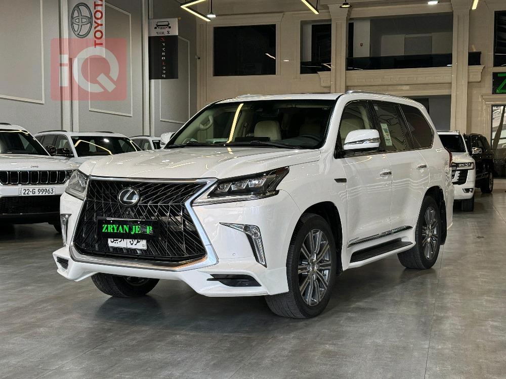 Lexus LX